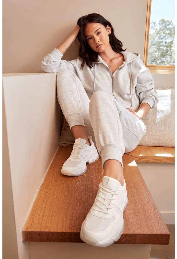 Constynce Sneaker - Image 8
